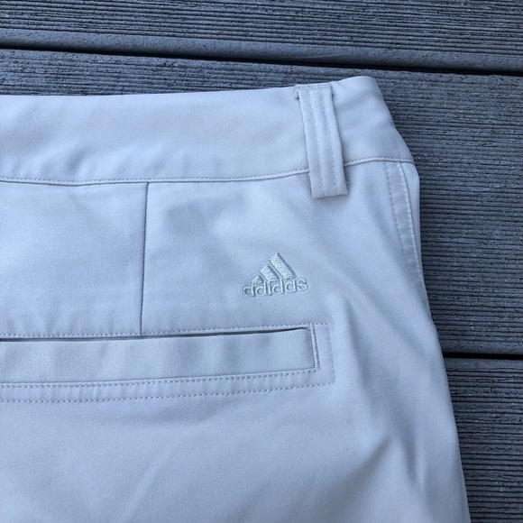 Women's Adidas Climalite golf short in light beige size 14 - Picture 4 of 11